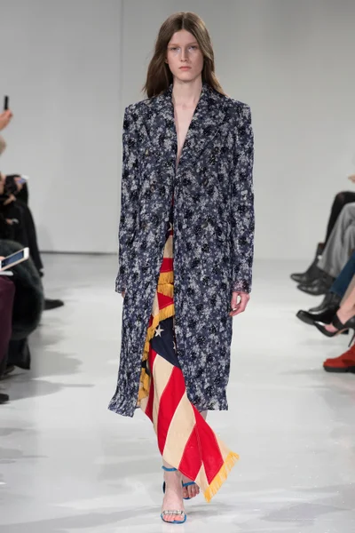 Look 30